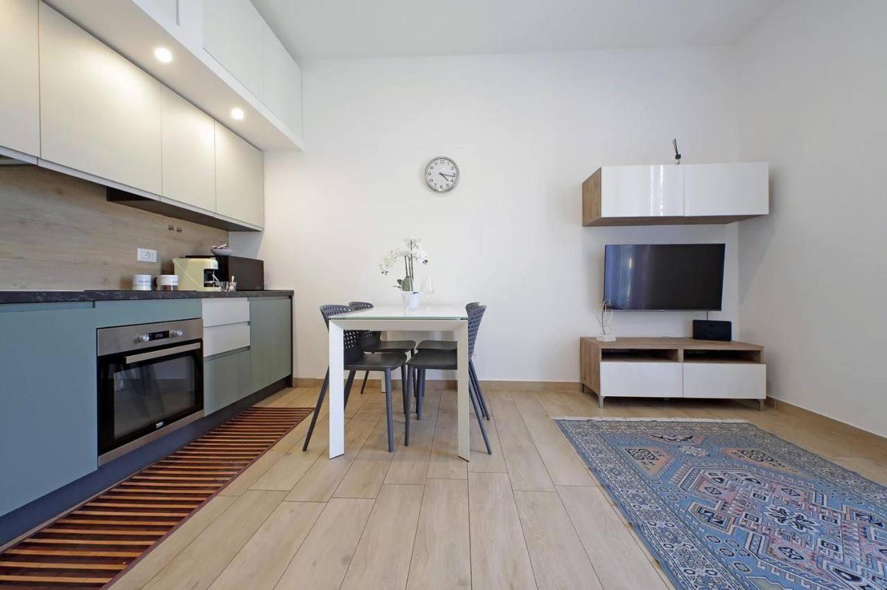 Apartment A 10 Min Dal Colosseo Dimora Intima E Silenziosa